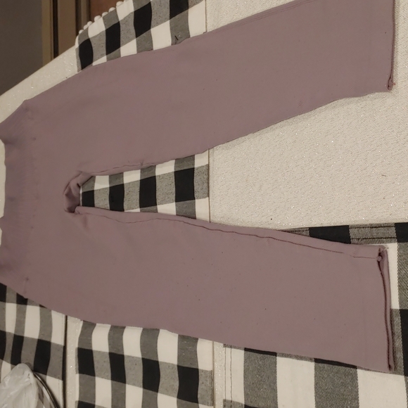 A by Avocado Active wear Leggings Size M - Picture 2 of 5